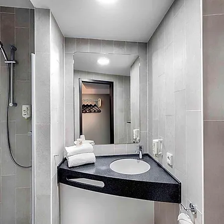 호텔 Mannheim-neuostheim 3*