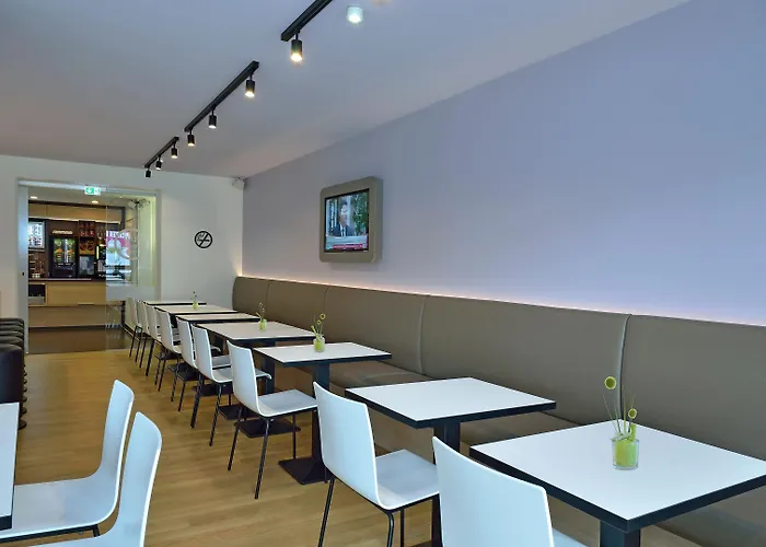 Mannheim-neuostheim 3*